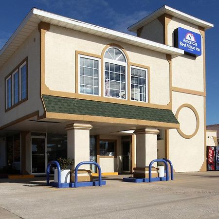 Americas Best Value Inn Macomb Buitenkant foto
