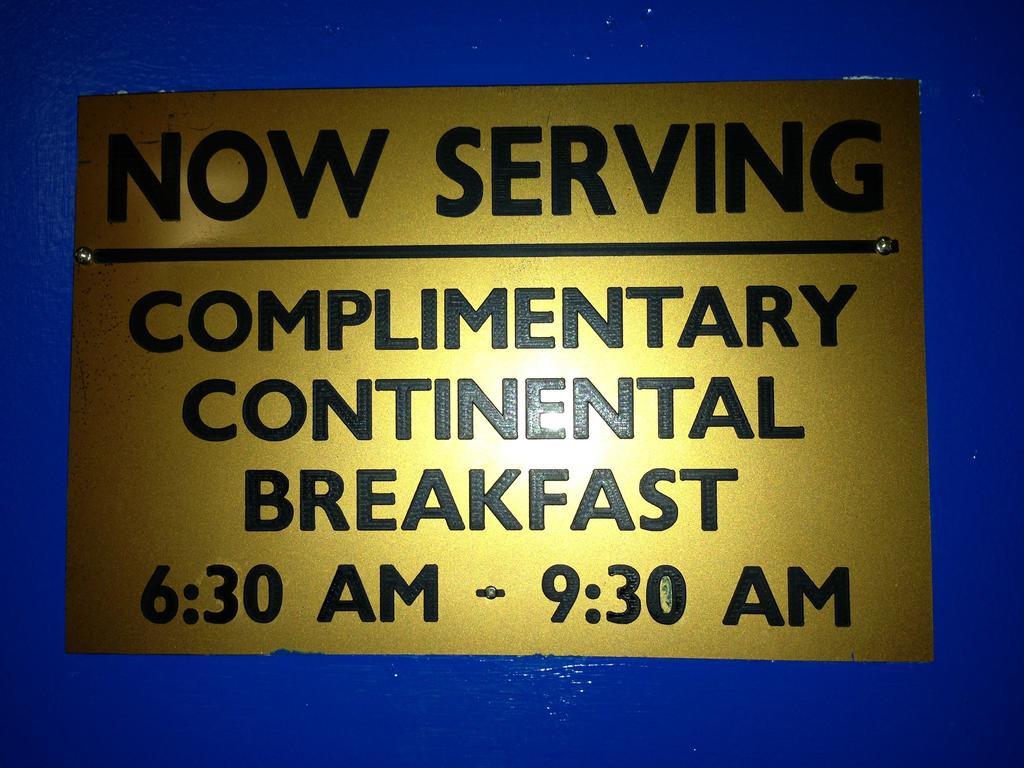 Americas Best Value Inn Macomb Buitenkant foto