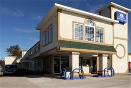 Americas Best Value Inn Macomb Buitenkant foto
