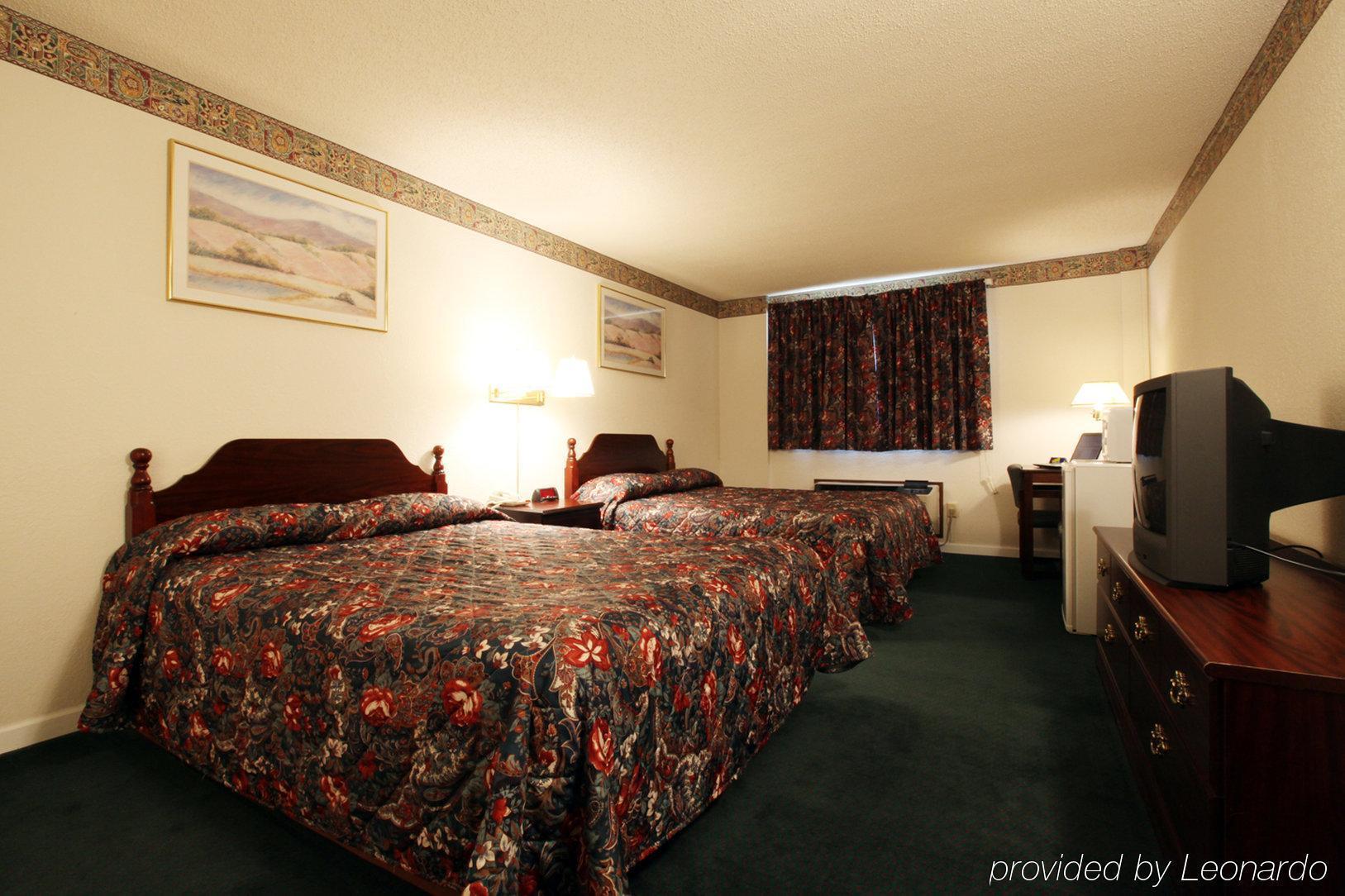 Americas Best Value Inn Macomb Buitenkant foto